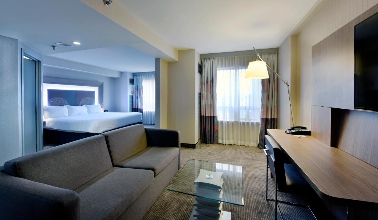 Doubletree By Hilton Ottawa Downtown Otel Dış mekan fotoğraf