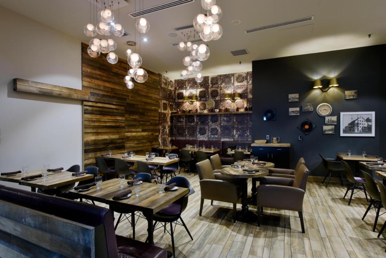 Doubletree By Hilton Ottawa Downtown Otel Dış mekan fotoğraf